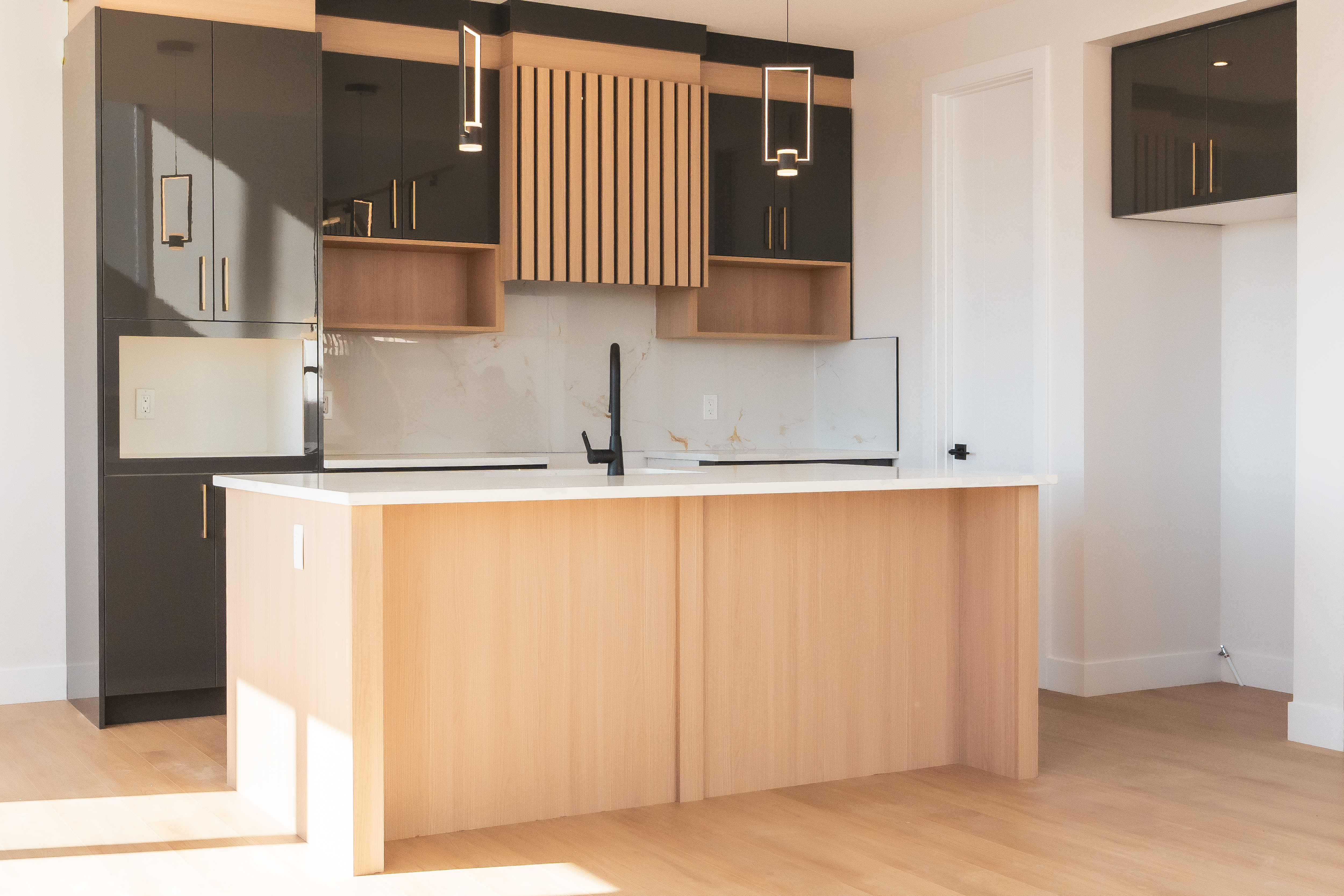 Wide view luxury kitchen with custom cabinets – ACE Custom Cabinets